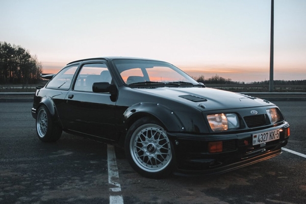Белорус собрал реплику Ford Cosworth RS500 на собственный лад