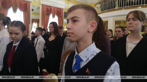 «Рад стать полноценным гражданином». В Бресте вручили паспорта лучшим учащимся области «Рад стать полноценным гражданином». В Бресте вручили паспорта лучшим учащимся области