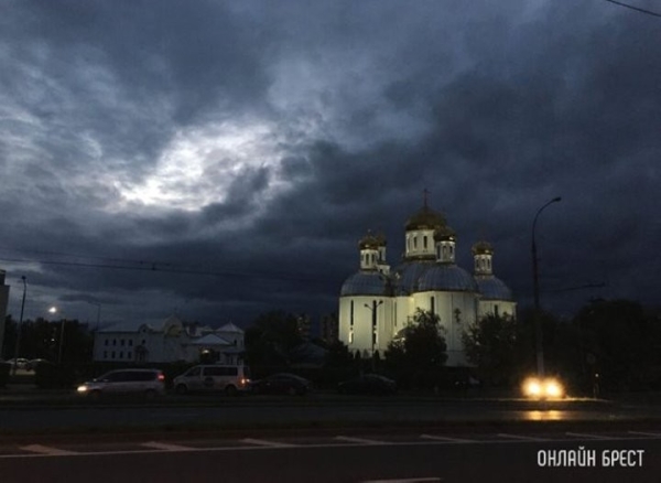 Желтый уровень опасности введен на понедельник в Брестской области Желтый уровень опасности введен на понедельник в Брестской области