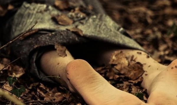 Белорус выбросил тело своей умершей девушки на свалку Белорус выбросил тело своей умершей девушки на свалку