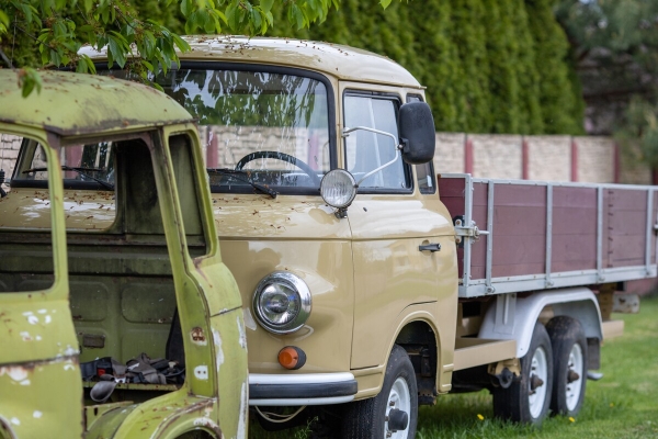 «Искал в объявлениях и даже в огородах по всей Беларуси». Посмотрите, как белорус восстанавливает старые Barkas и Trabant «Искал в объявлениях и даже в огородах по всей Беларуси». Посмотрите, как белорус восстанавливает старые Barkas и Trabant