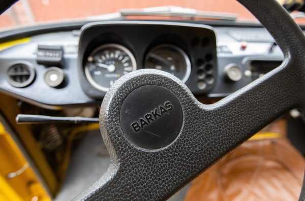 «Искал в объявлениях и даже в огородах по всей Беларуси». Посмотрите, как белорус восстанавливает старые Barkas и Trabant «Искал в объявлениях и даже в огородах по всей Беларуси». Посмотрите, как белорус восстанавливает старые Barkas и Trabant