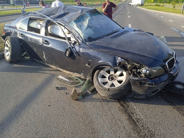 Это точно BMW? Что стало с двумя «баварцами» после жесткого ДТП в Беларуси. Видео удара