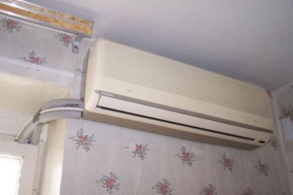 С кем необходимо согласовать установку кондиционера? Напомним: самовольная установка запрещена