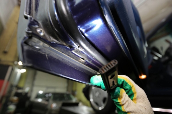 Белорус показал Mercedes-Benz C124 в идеальном состоянии. Узнали, как «немец» выжил в Беларуси Белорус показал Mercedes-Benz C124 в идеальном состоянии. Узнали, как «немец» выжил в Беларуси