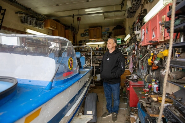 «Искал в объявлениях и даже в огородах по всей Беларуси». Посмотрите, как белорус восстанавливает старые Barkas и Trabant «Искал в объявлениях и даже в огородах по всей Беларуси». Посмотрите, как белорус восстанавливает старые Barkas и Trabant