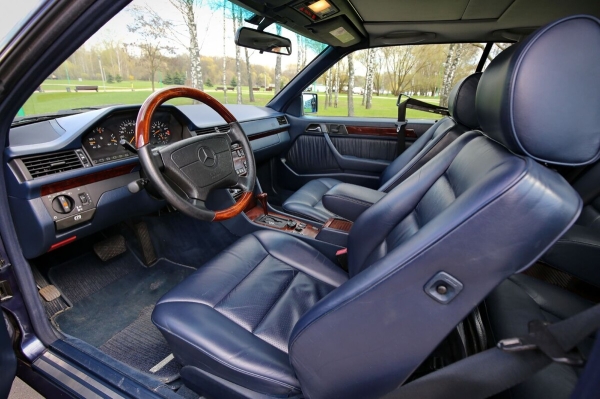 Белорус показал Mercedes-Benz C124 в идеальном состоянии. Узнали, как «немец» выжил в Беларуси Белорус показал Mercedes-Benz C124 в идеальном состоянии. Узнали, как «немец» выжил в Беларуси