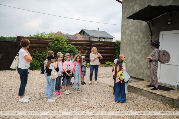 Устроить гонки и попробовать деликатесы предлагают туристам на улиточной ферме в Брестском районе Устроить гонки и попробовать деликатесы предлагают туристам на улиточной ферме в Брестском районе