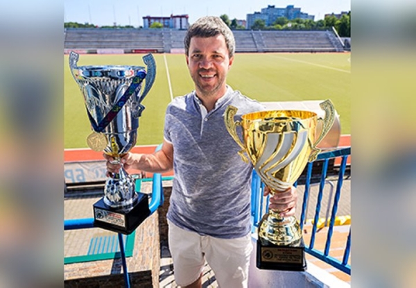 Главный тренер брестского «Строителя»: победы команды повышают интерес болельщиков к хоккею на траве Главный тренер брестского «Строителя»: победы команды повышают интерес болельщиков к хоккею на траве