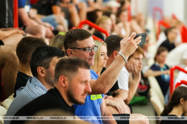 Более 300 пловцов из Беларуси и России соревнуются в Бресте Более 300 пловцов из Беларуси и России соревнуются в Бресте