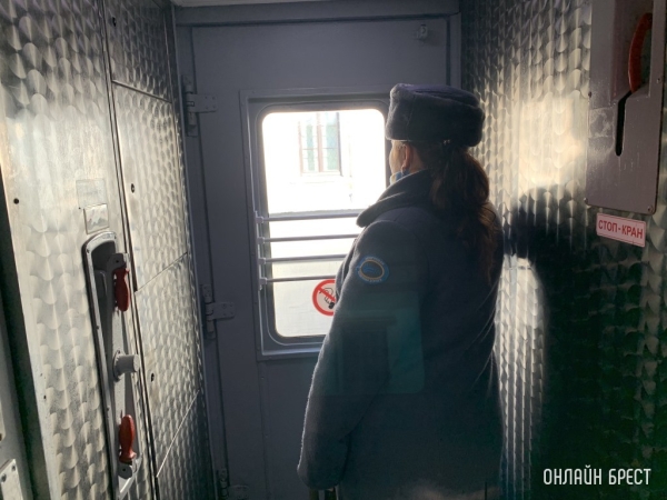 Из Беларуси запускают поезд, который идет 35 часов Из Беларуси запускают поезд, который идет 35 часов