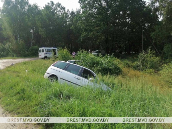 Серьезное ДТП произошло возле Бреста: столкнулись Ford и Fiat Серьезное ДТП произошло возле Бреста: столкнулись Ford и Fiat