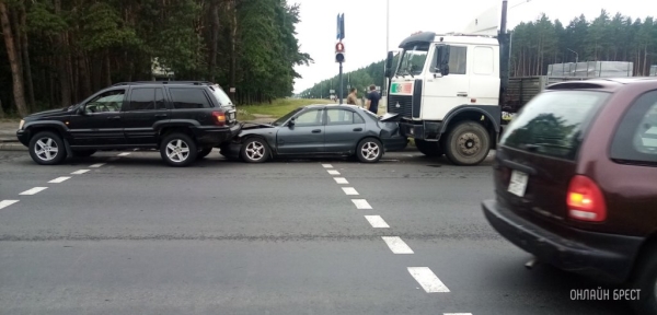 Подробности ДТП с МАЗом, который собрал «паровоз» в Пинске Подробности ДТП с МАЗом, который собрал «паровоз» в Пинске