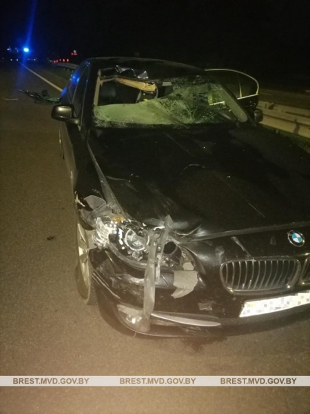 В Кобринском районе водитель BMW насмерть сбил велосипедистку