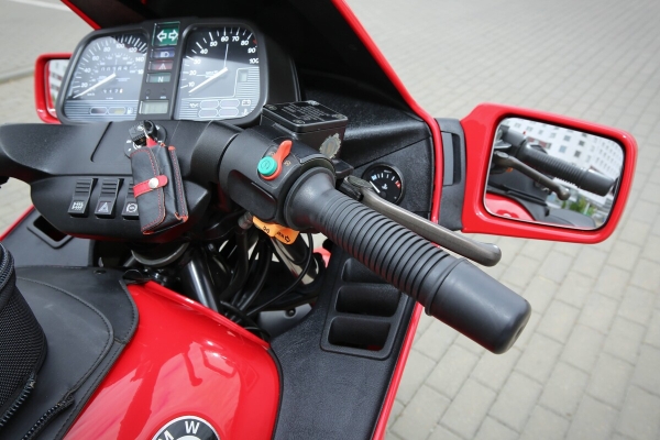 Белорус купил в США 27-летний мотоцикл BMW K1100 RS Белорус купил в США 27-летний мотоцикл BMW K1100 RS