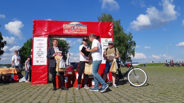 Белорус купил в США 27-летний мотоцикл BMW K1100 RS Белорус купил в США 27-летний мотоцикл BMW K1100 RS