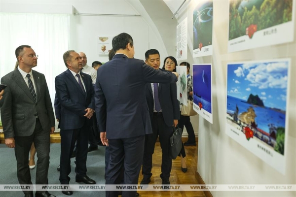 Выставка, посвященная провинции Ляонин, открылась в Художественном музее в Брестской крепости