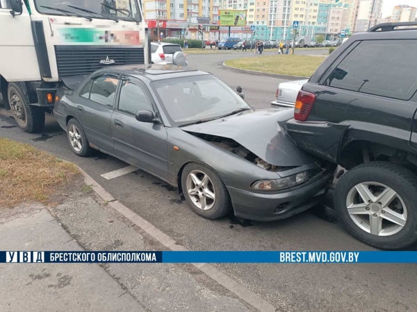 Подробности ДТП с МАЗом, который собрал «паровоз» в Пинске Подробности ДТП с МАЗом, который собрал «паровоз» в Пинске