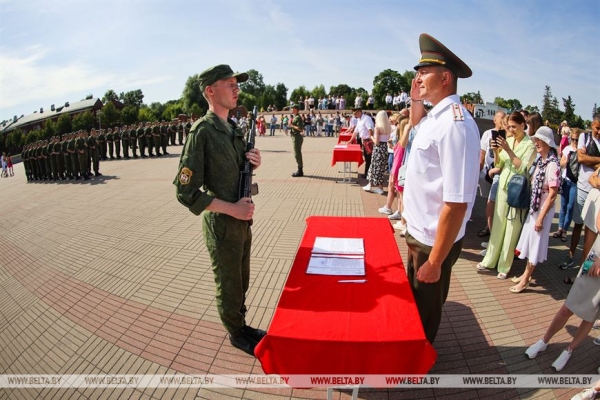 Церемония принятия военной присяги состоялась в Брестской крепости Церемония принятия военной присяги состоялась в Брестской крепости