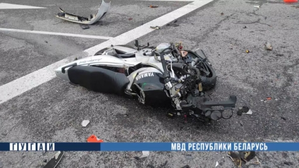 Попавший в жуткую аварию в Гомеле мотоциклист умер в больнице Попавший в жуткую аварию в Гомеле мотоциклист умер в больнице