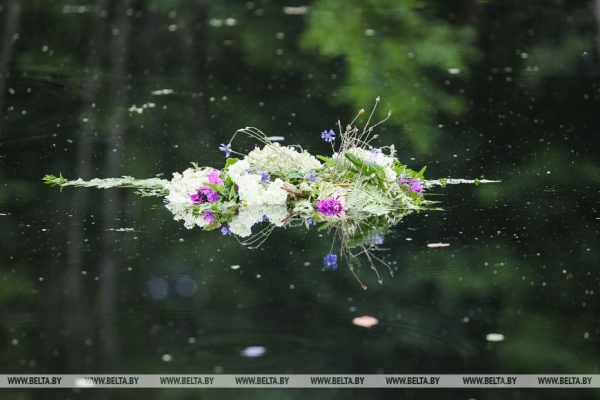 «Хочется больше народных праздников». Шумно и весело отметили Купалье в Беловежской пуще «Хочется больше народных праздников». Шумно и весело отметили Купалье в Беловежской пуще