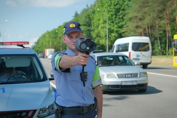 «Плёнку сами мы не снимаем». Инспекторы ГАИ о самых распространённых нарушениях летом