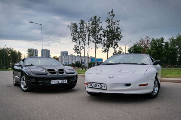 Показываем два редких Pontiac Firebird, которые есть в Беларуси