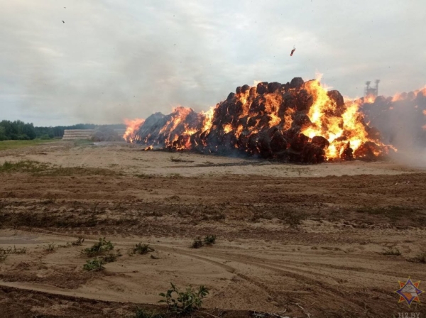 В Ивановском районе горели скирды соломы