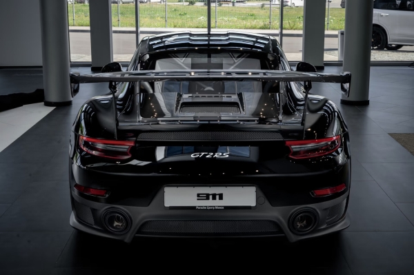 Похоже, это самый дорогой автомобиль в продаже в Беларуси. Цена удивит Похоже, это самый дорогой автомобиль в продаже в Беларуси. Цена удивит