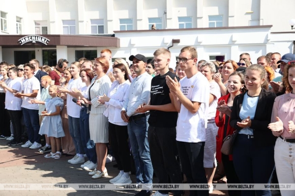 Александр Лукашенко с рабочей поездкой прибыл в Брестскую область. Подробности