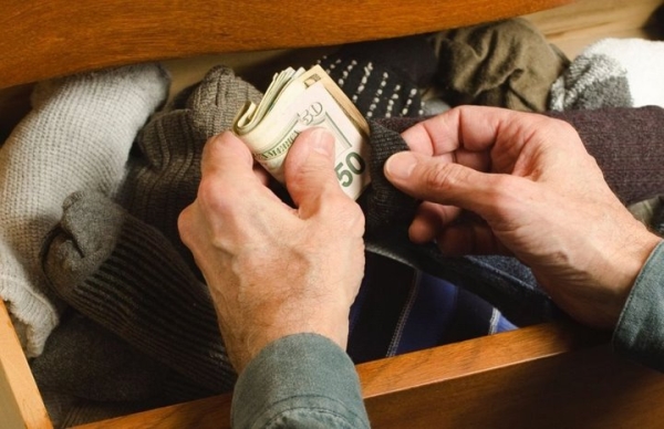 Нацбанк рассказал, в какой валюте белорусы хранят свои сбережения Нацбанк рассказал, в какой валюте белорусы хранят свои сбережения