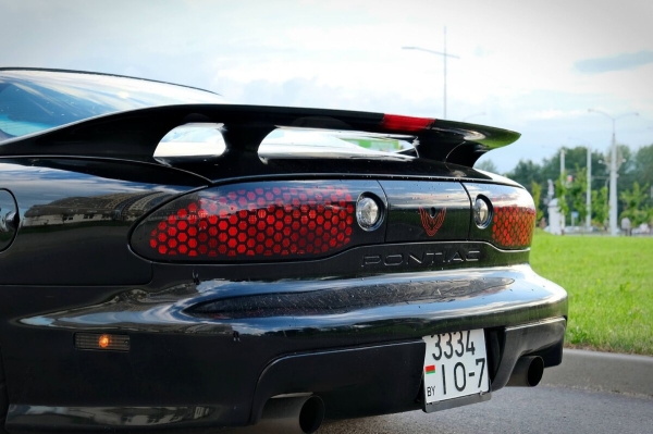 Показываем два редких Pontiac Firebird, которые есть в Беларуси