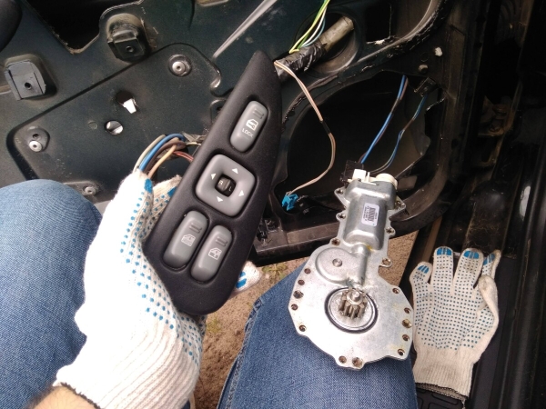 Показываем два редких Pontiac Firebird, которые есть в Беларуси