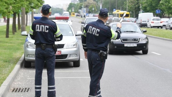 Водители будут обязаны ездить с ближним светом фар днем. В каких числах? Водители будут обязаны ездить с ближним светом фар днем. В каких числах?