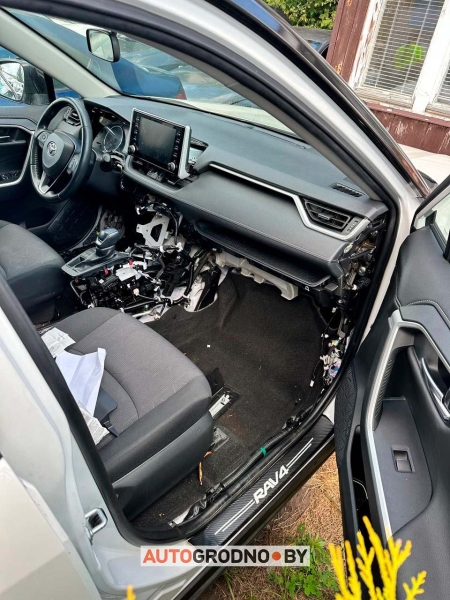 «Чудо произошло»: под Варшавой нашли угнанную Toyota с белорусскими номерами. Вот как она теперь выглядит