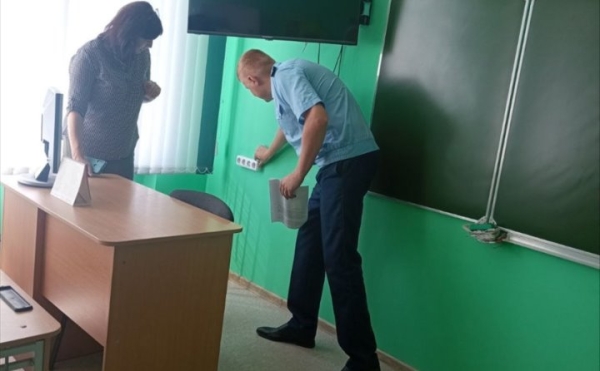 Прокуроры Брестчины проверили школы. Какие выявлены нарушения? Прокуроры Брестчины проверили школы. Какие выявлены нарушения?