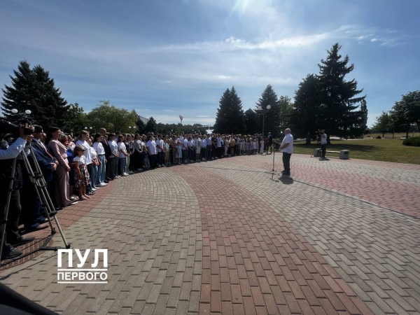 Александр Лукашенко с рабочей поездкой прибыл в Брестскую область. Подробности