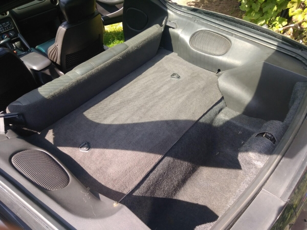 Показываем два редких Pontiac Firebird, которые есть в Беларуси