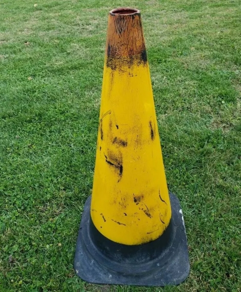 Как обычный рабочий придумал знаменитый дорожный конус