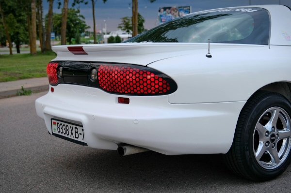 Показываем два редких Pontiac Firebird, которые есть в Беларуси