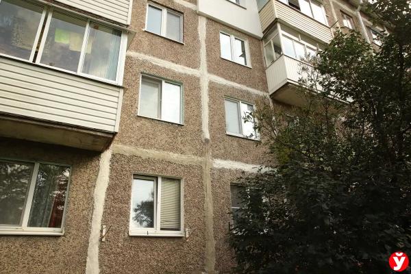 В три года весил 7 кг и спал в углу, как собака. Стали известны подробности о семье, в которой родители убили своего сына в Слуцке