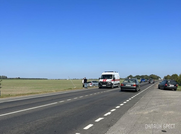 Недалеко от Бреста произошло ДТП Недалеко от Бреста произошло ДТП