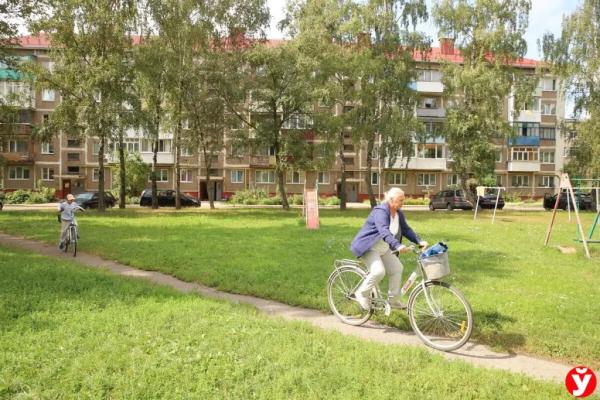 В три года весил 7 кг и спал в углу, как собака. Стали известны подробности о семье, в которой родители убили своего сына в Слуцке