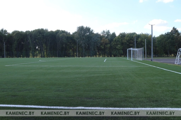 До и после. Предлагаем посмотреть на изменения Каменецкого стадиона «Колос» после обновления