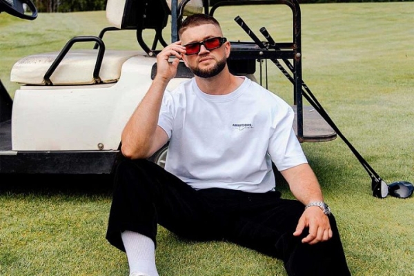 Белорусский блогер-миллионник хотел сходить в театр и лишился круглой суммы Белорусский блогер-миллионник хотел сходить в театр и лишился круглой суммы