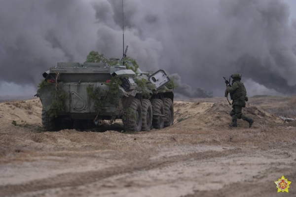 Двустороннее комплексное учение в Вооруженных Силах Беларуси начнется 22 сентября Двустороннее комплексное учение в Вооруженных Силах Беларуси начнется 22 сентября