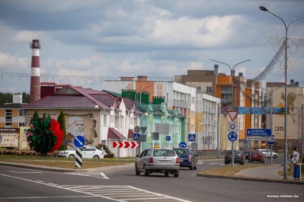 «Сосед-атомщик получил 7000 рублей». Чем живет Островец, который обогнал Минск по средней зарплате «Сосед-атомщик получил 7000 рублей». Чем живет Островец, который обогнал Минск по средней зарплате