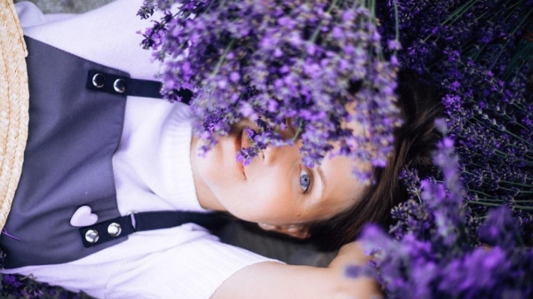 «До сих пор говорят: лучше бы картошку посадила». Как белоруска создала бизнес, выращивая лаванду