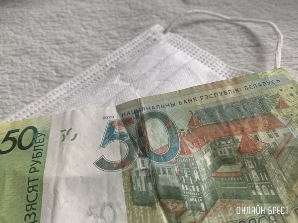 Семь учащихся медколледжей Бреста и Пинска стали стипендиатами отраслевого профсоюза