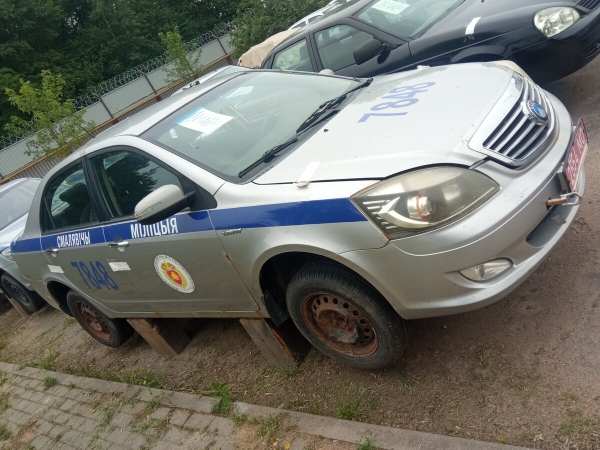 МВД выставило на продажу служебные Geely SC7 и другие авто. Вот какие ценники